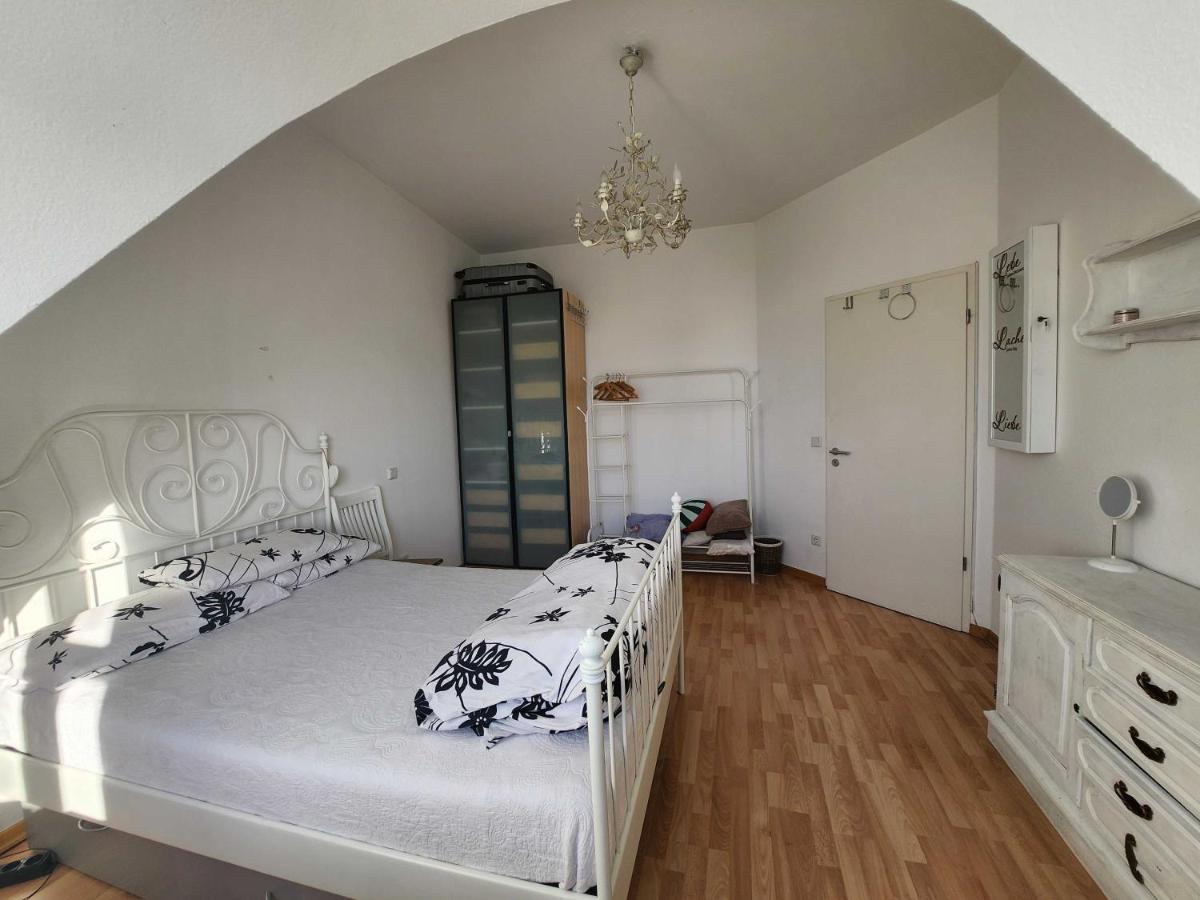 One Private Room Available In A Two Room Apartment In Tegel, برلين المظهر الخارجي الصورة